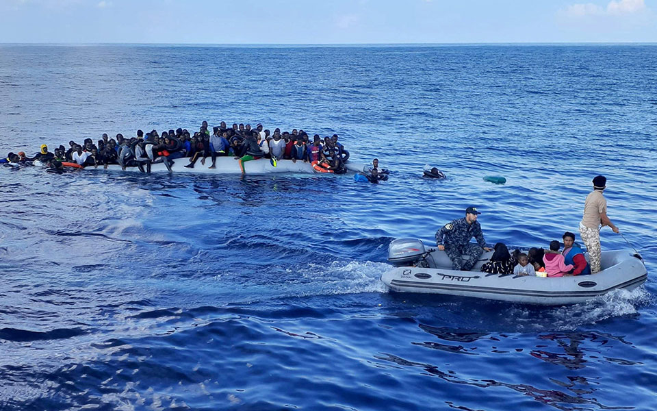 Πάνω από 40 μετανάστες νεκροί σε ναυάγιο στην Τυνησία