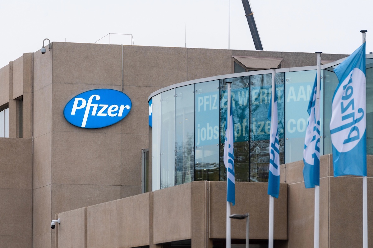 Μπουρλά: Τα κέρδη της Pfizer από τα εμβόλια για την covid στη μάχη κατά του καρκίνου