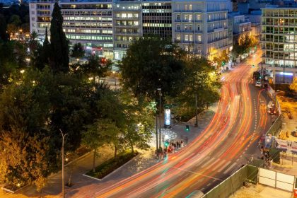 Δείτε τα νέα φώτα που θα κατακλύσουν τους δρόμους της Αθήνας