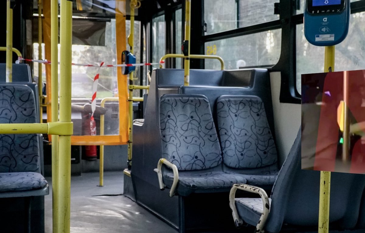 Πανικός σε λεωφορείο στον Ασπρόπυργο - Άνδρας έσπαγε τζάμια