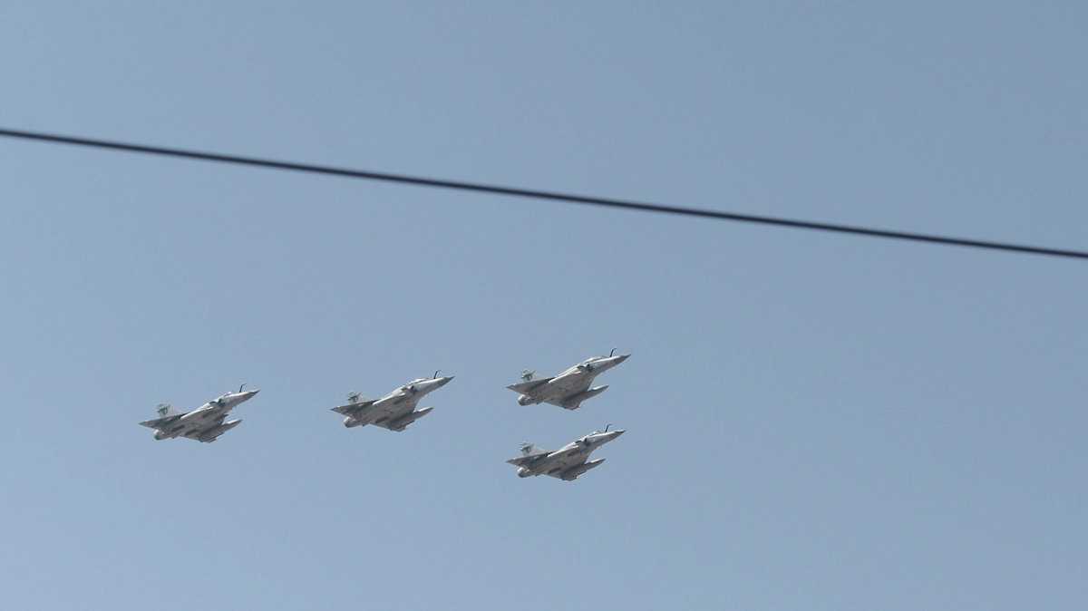 Rafale, F-16 Viper και Apache πάνω από την Ακρόπολη