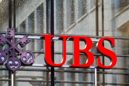 Credit Suisse: Η UBS συμφωνεί για εξαγορά άνω των 2 δισ.