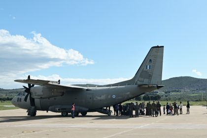 Έφθασε στην Τανάγρα το δεύτερο C-27 με 34 διασωθέντες από το Σουδάν