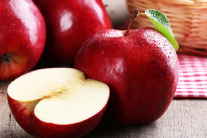 Πόσο ισχύει το ρητό «ένα μήλο την ημέρα τον γιατρό τον κάνει πέρα»;