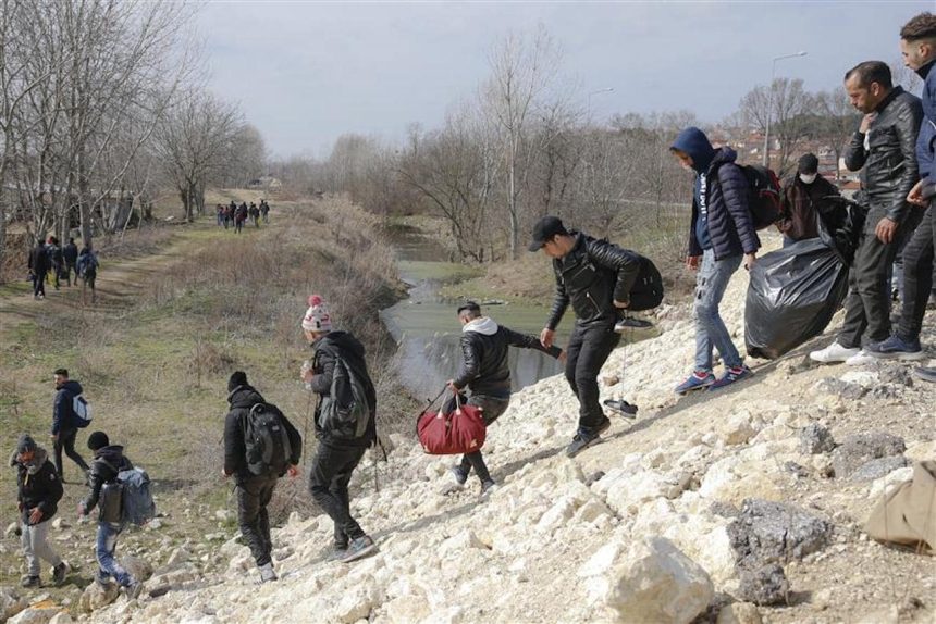Συνελήφθησαν 138 παράτυποι μετανάστες στη Βύσσα Εβρου